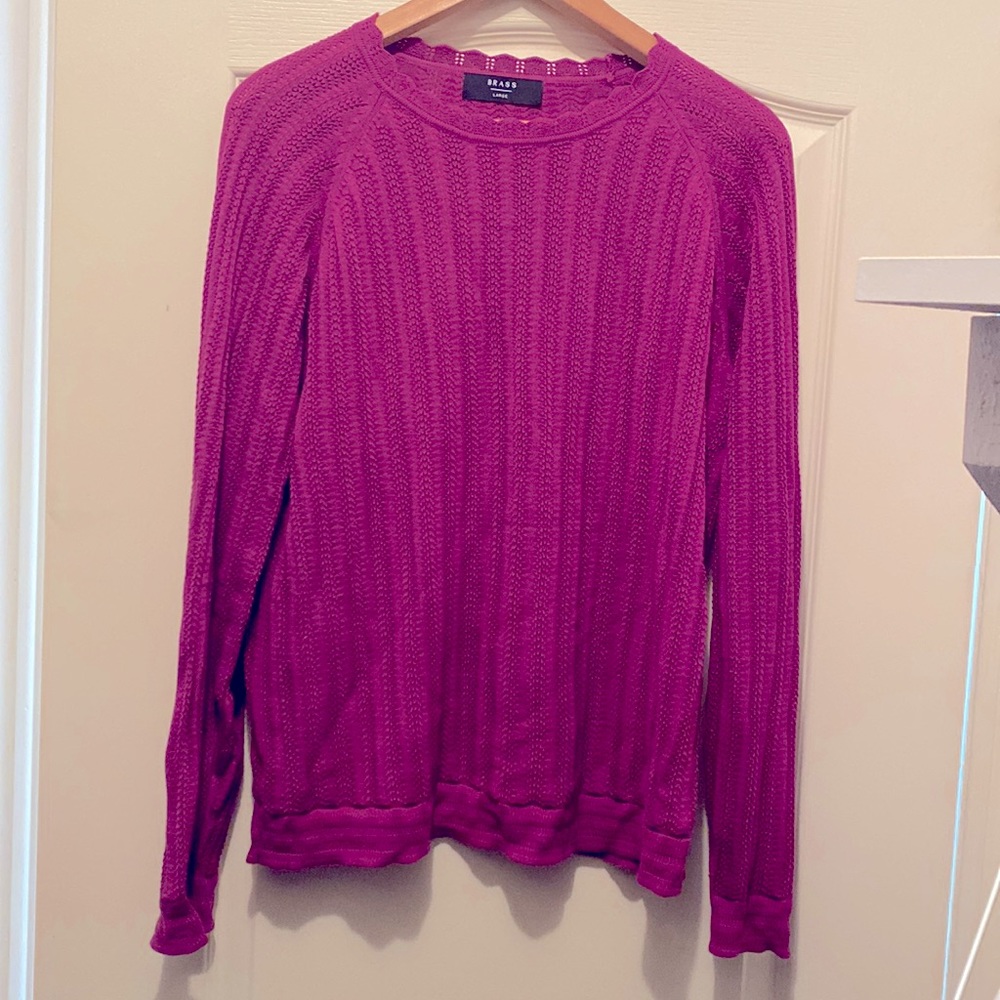 Brass scallop raglan top, L, EUC
